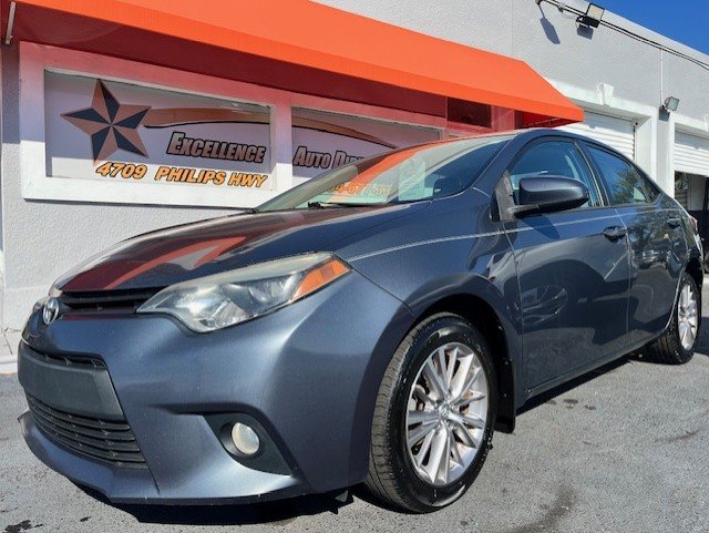 2014 Toyota Corolla LE's photo