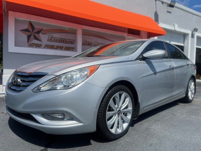 2011 Hyundai Sonata Limited's photo
